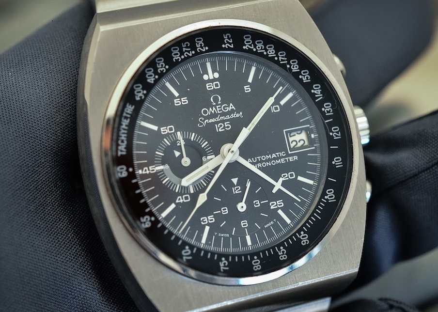 J1, the pre-production variant that resides at the Omega Museum and is pictured in period ads and the instruction manual for the Speedmaster 125. Likely never made it into production or sold to the public.